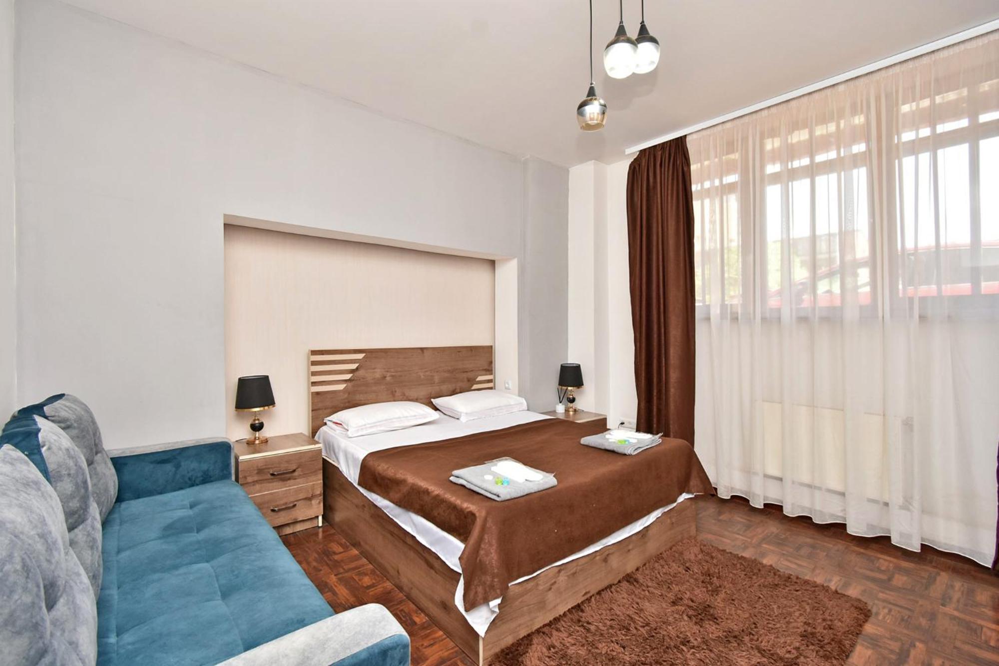 Aaa Hotel Erevan Exterior foto